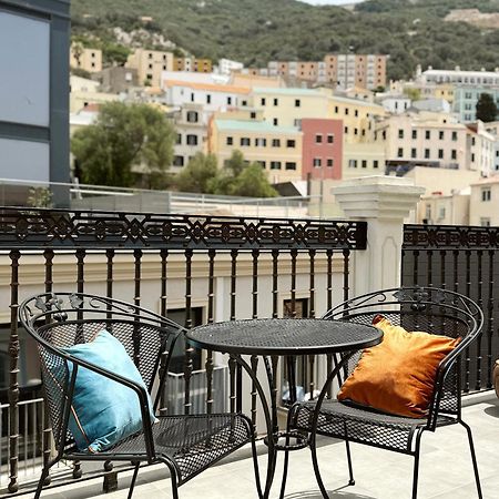 Master Penthouse Double Room Ensuite With Private Terrace - Grand Central House Gibraltar Exteriör bild