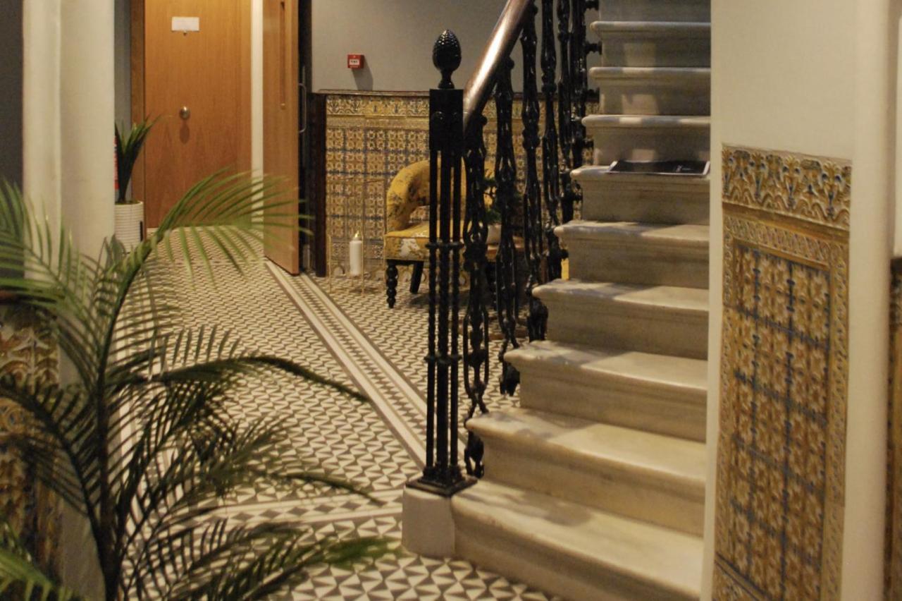 Master Penthouse Double Room Ensuite With Private Terrace - Grand Central House Gibraltar Exteriör bild