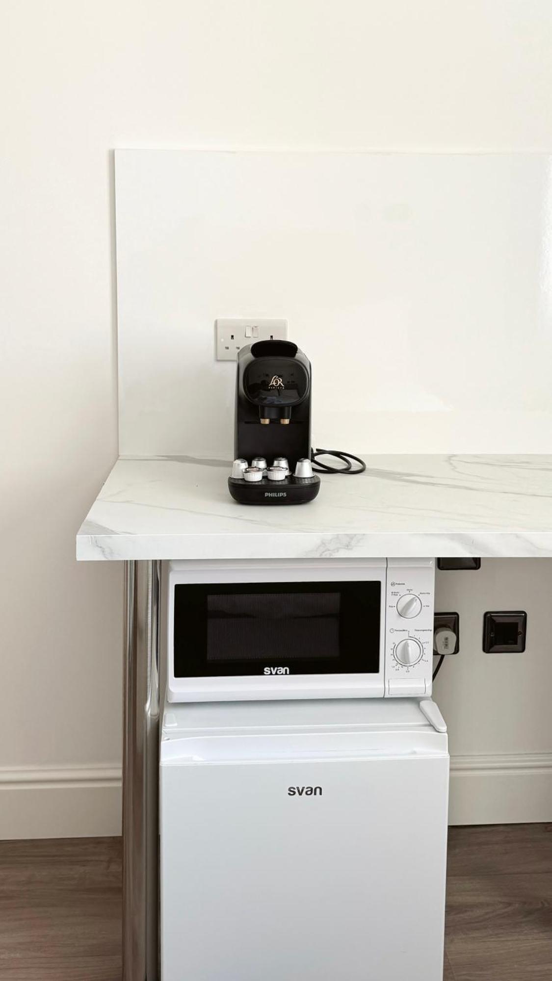 Master Penthouse Double Room Ensuite With Private Terrace - Grand Central House Gibraltar Exteriör bild